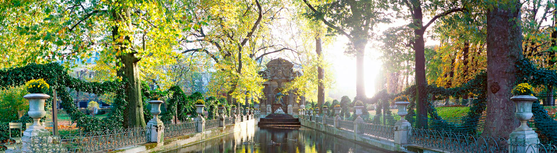 LE JARDIN ET LA FONTAINE MEDICIS